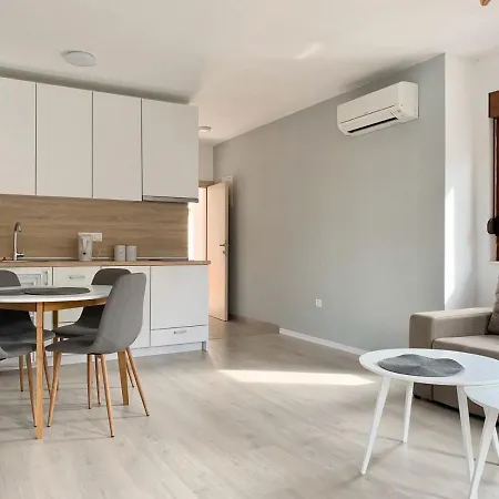 Apartman Arya